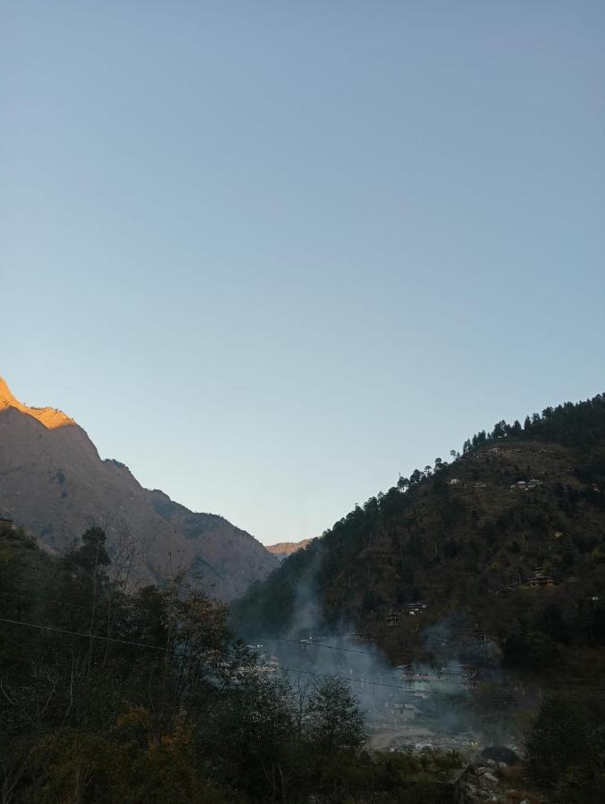 Banjār Rrr Resorts Tirthan Valley By Rrr Hotels & Resorts מראה חיצוני תמונה