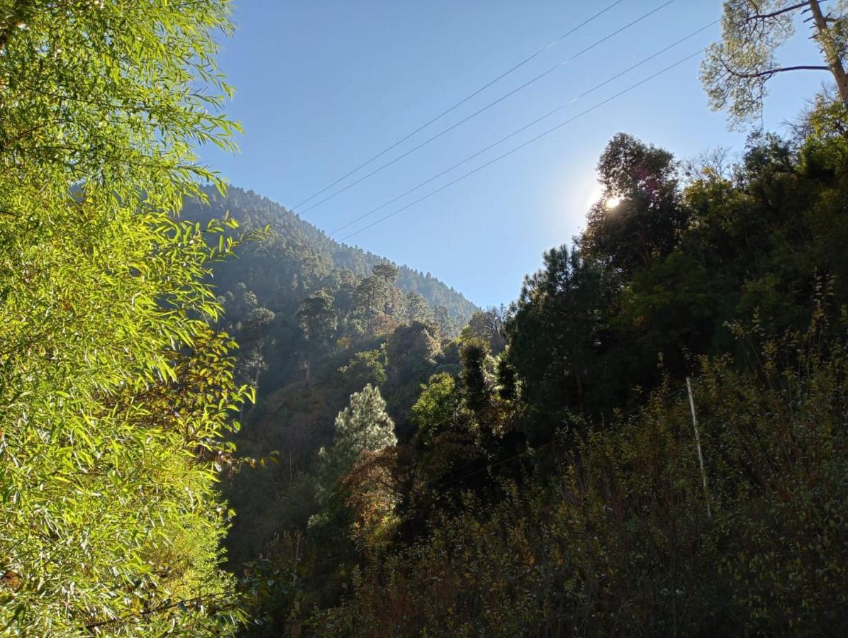 Banjār Rrr Resorts Tirthan Valley By Rrr Hotels & Resorts מראה חיצוני תמונה